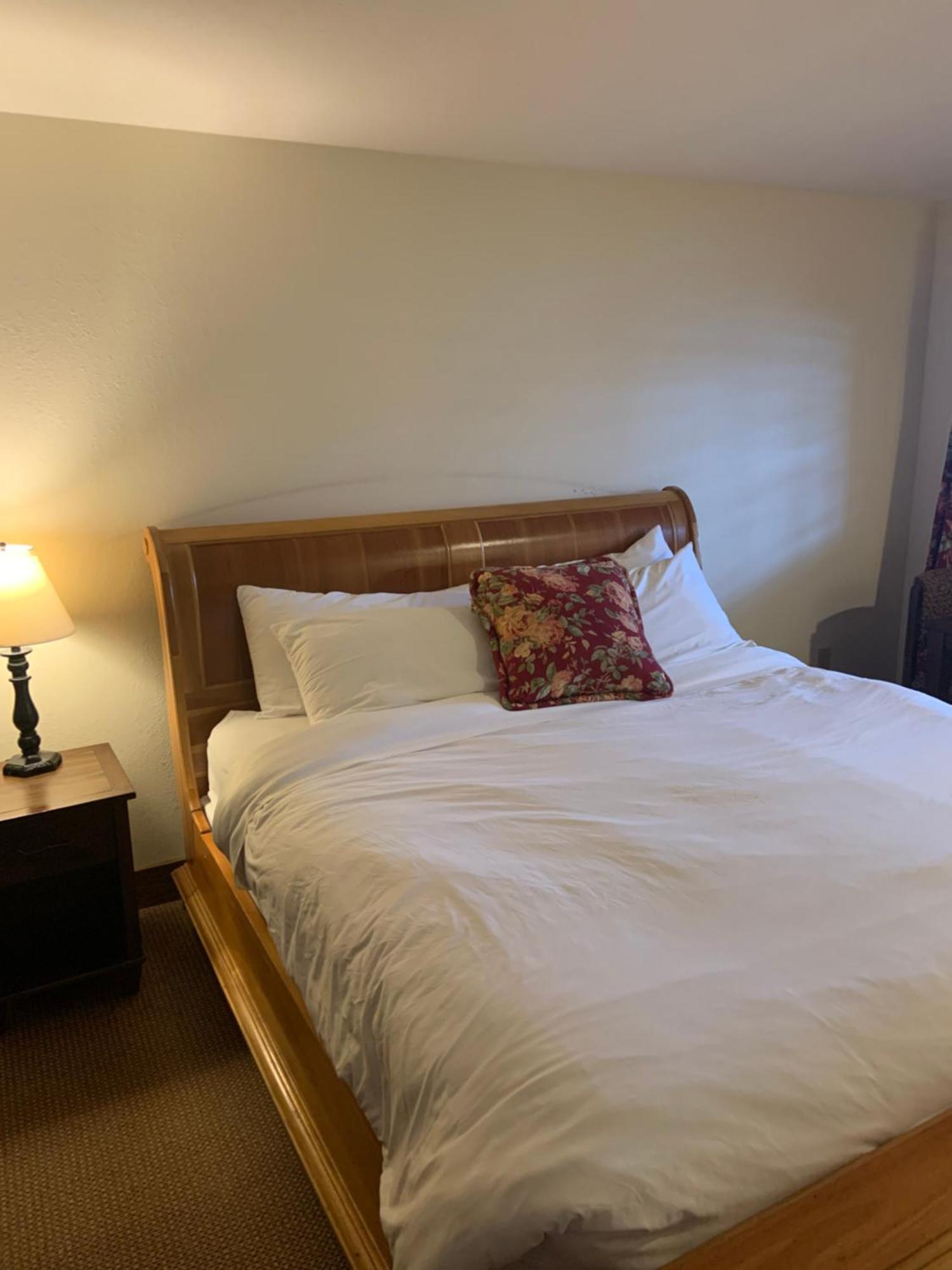 The Inn At Shady Lawn Newland Екстер'єр фото